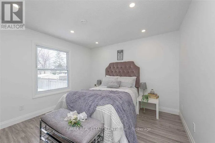 582 ELLIOTT CRESCENT