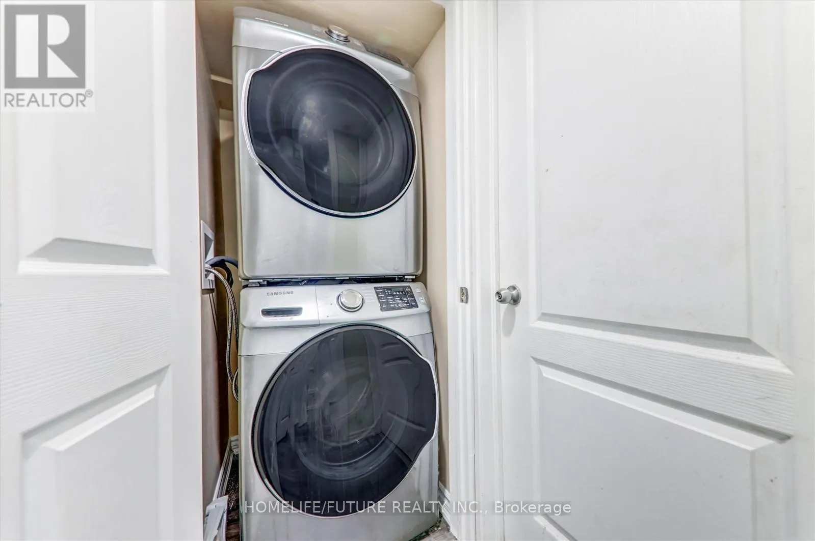 69 HEATHERDALE DRIVE