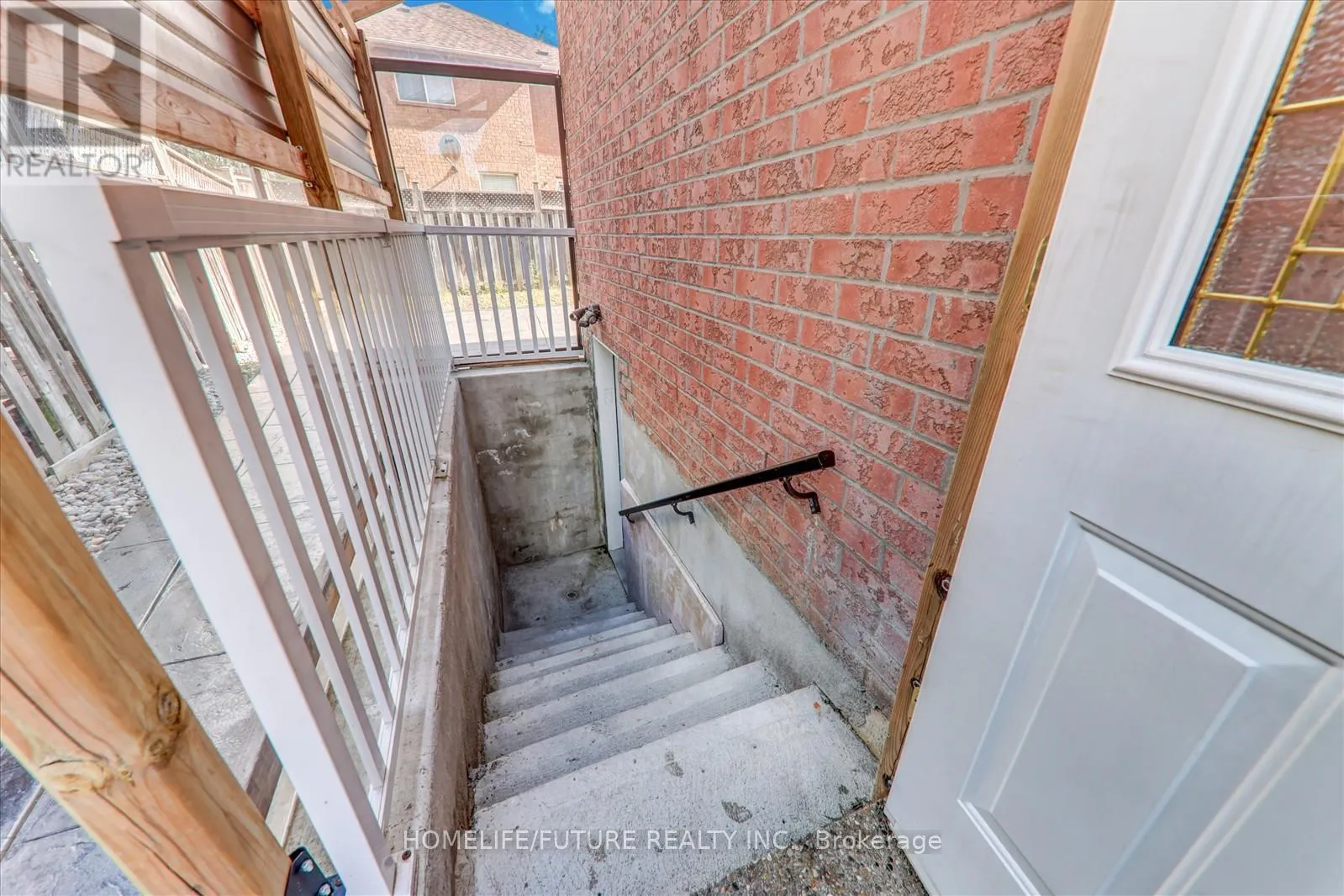 69 HEATHERDALE DRIVE