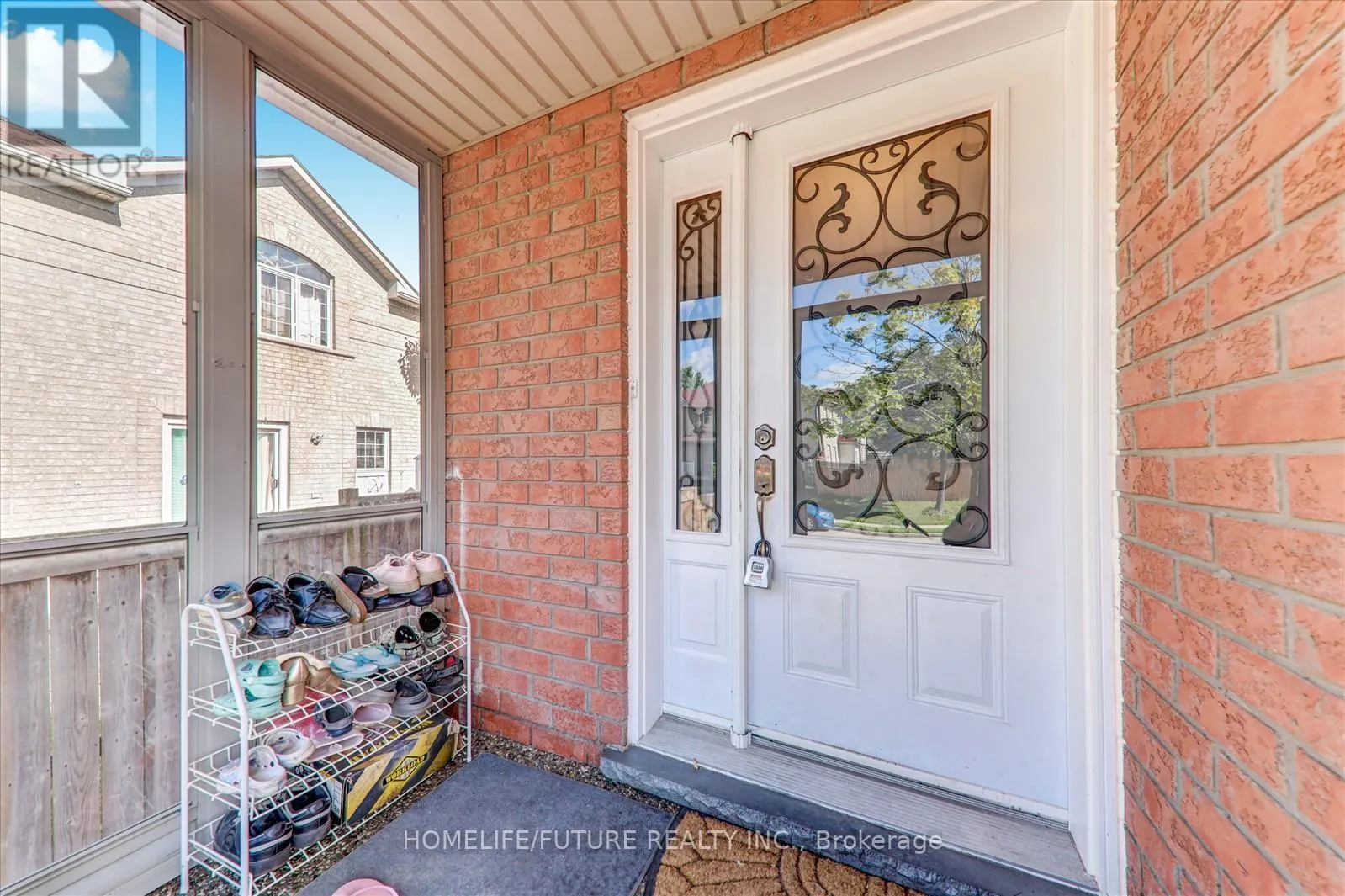 69 HEATHERDALE DRIVE