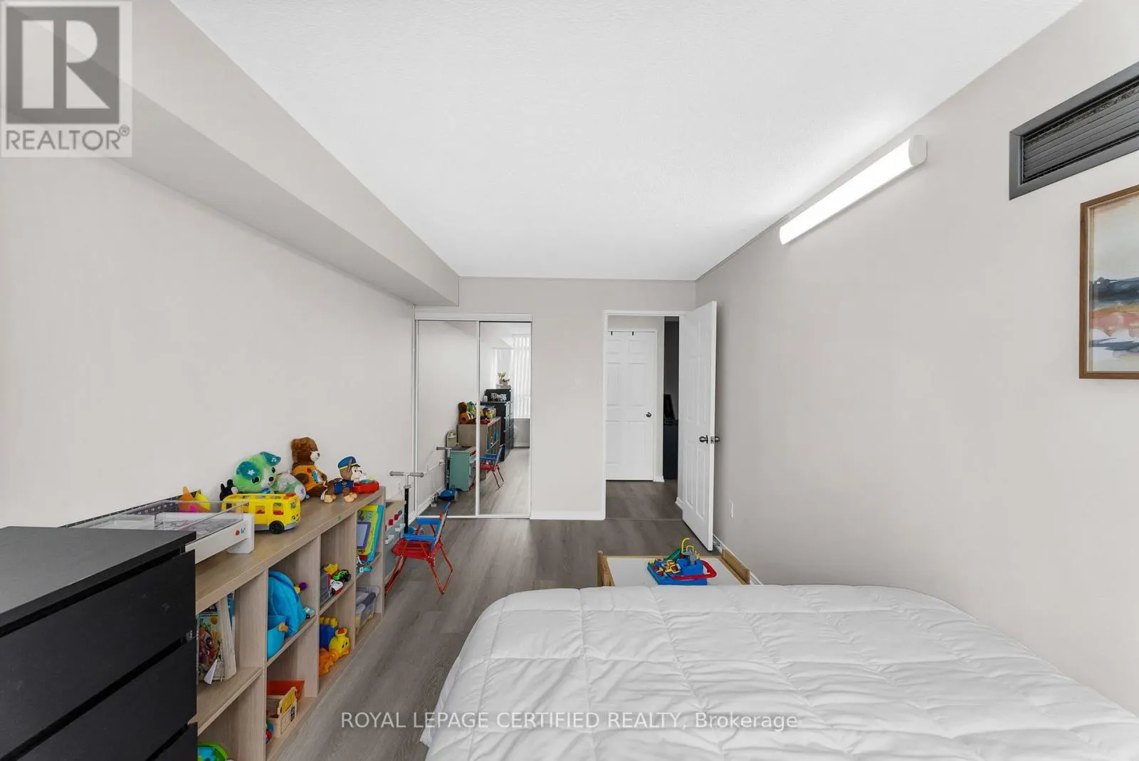 210 - 700 CONSTELLATION DRIVE