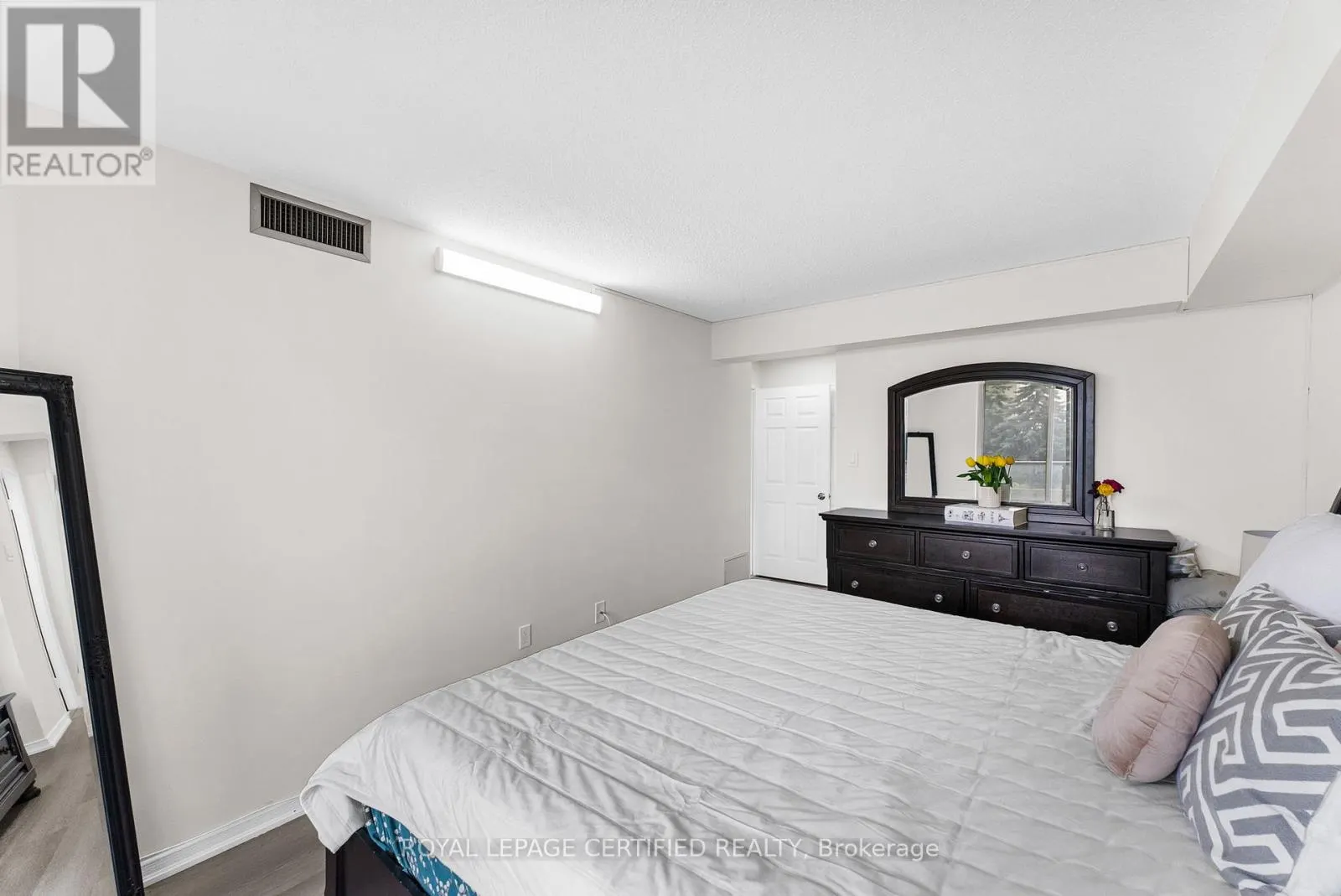 210 - 700 CONSTELLATION DRIVE