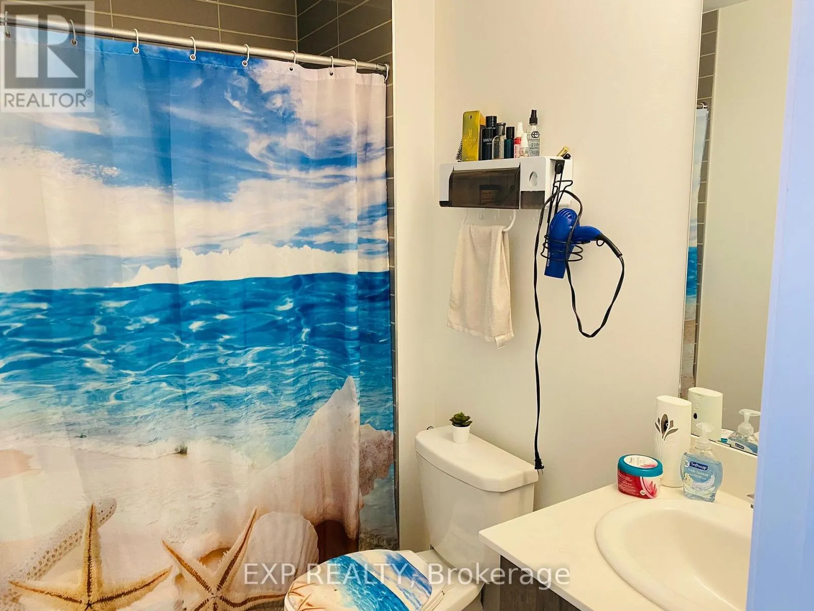 1394 FARMSTEAD DRIVE