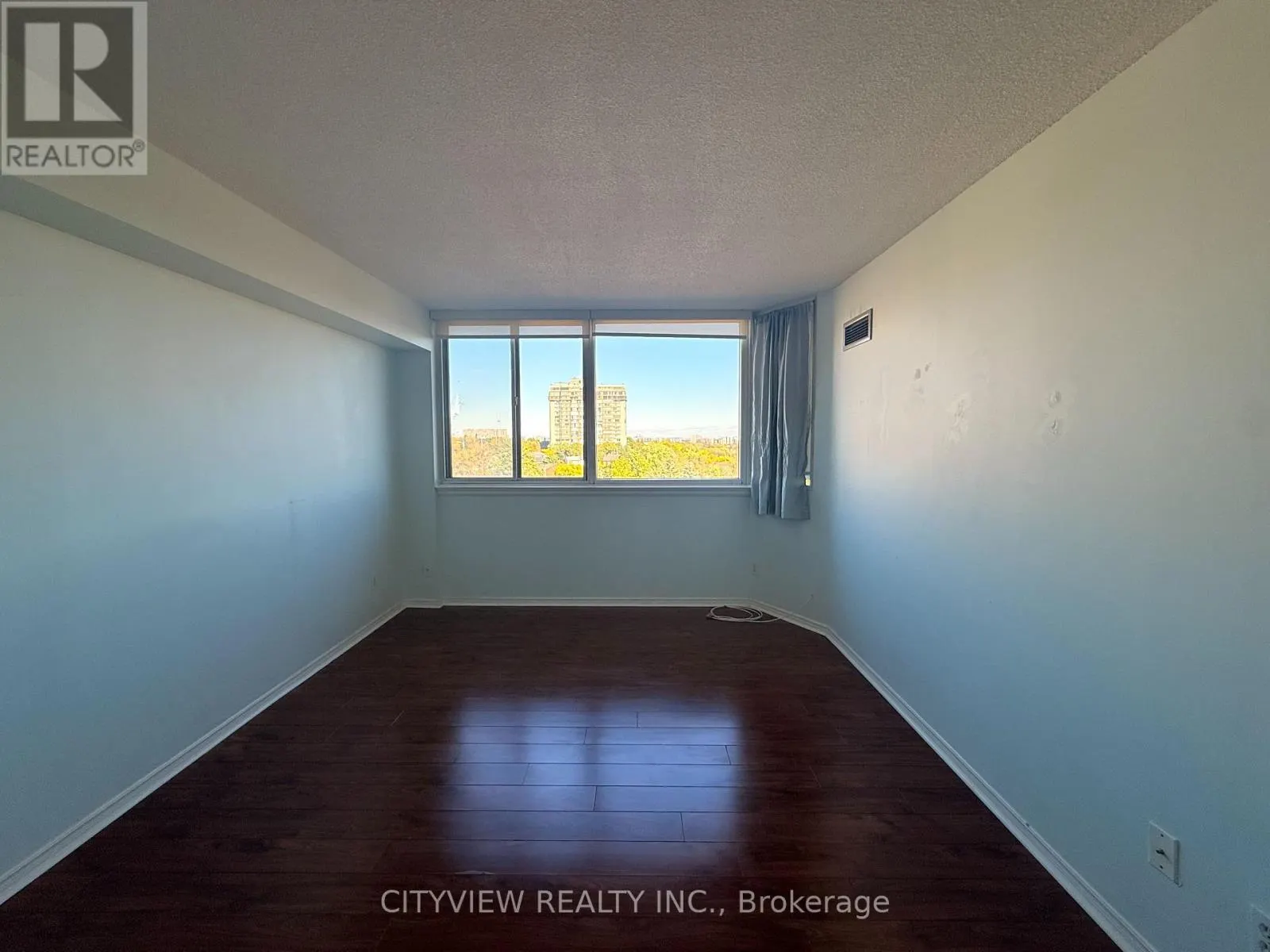 616 - 1001 CEDARGLEN GATE