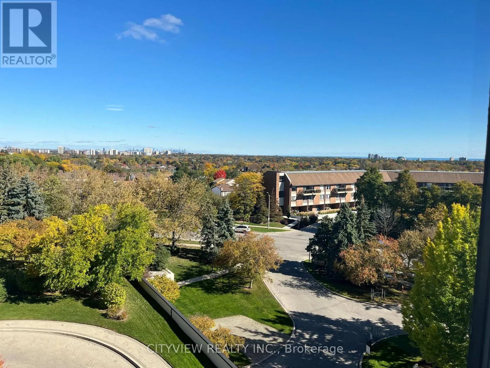 616 - 1001 CEDARGLEN GATE