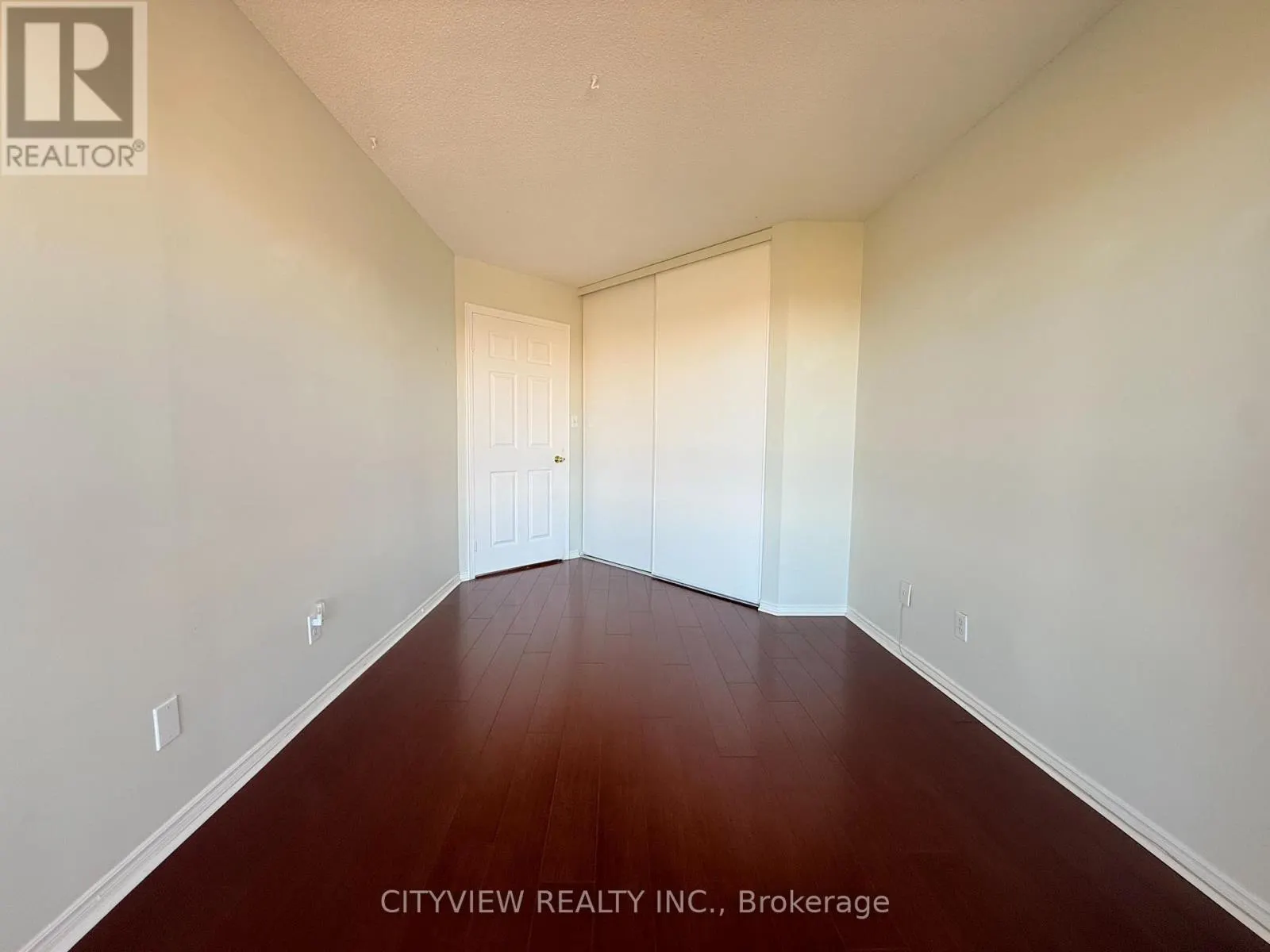 616 - 1001 CEDARGLEN GATE