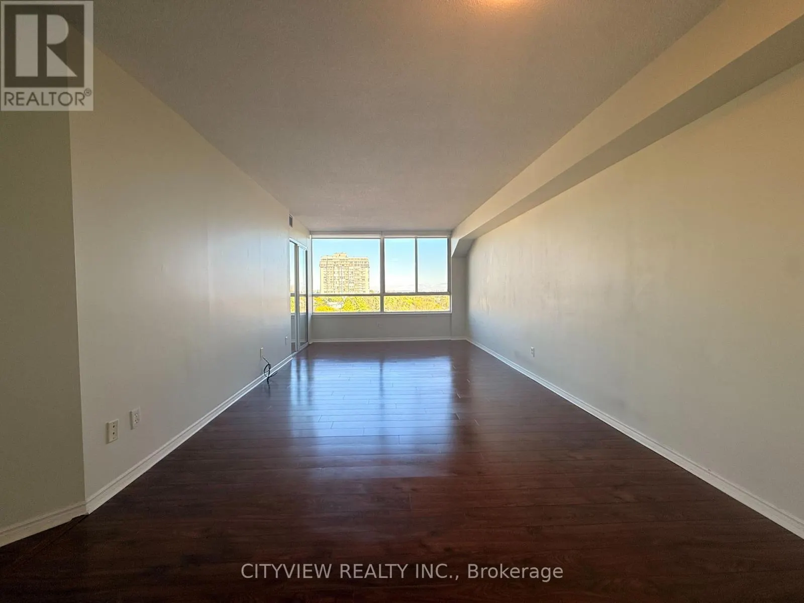 616 - 1001 CEDARGLEN GATE