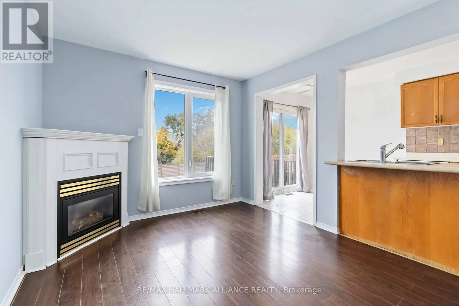 35 - 1591 SOUTH PARADE COURT