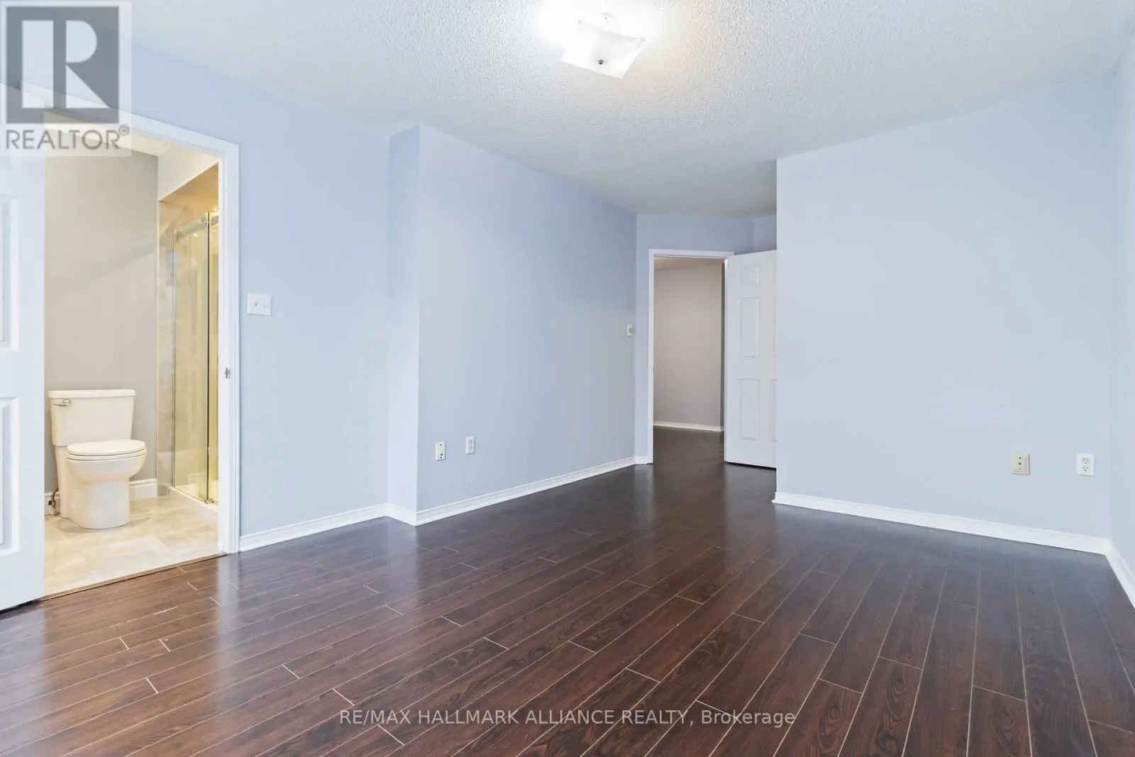 35 - 1591 SOUTH PARADE COURT