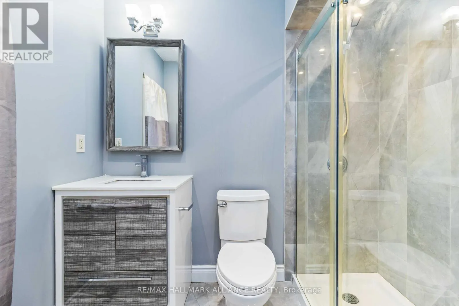 35 - 1591 SOUTH PARADE COURT