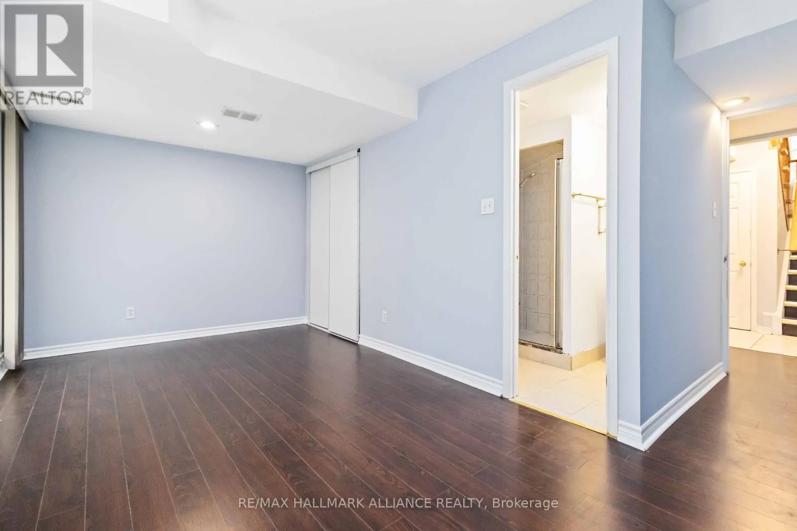 35 - 1591 SOUTH PARADE COURT