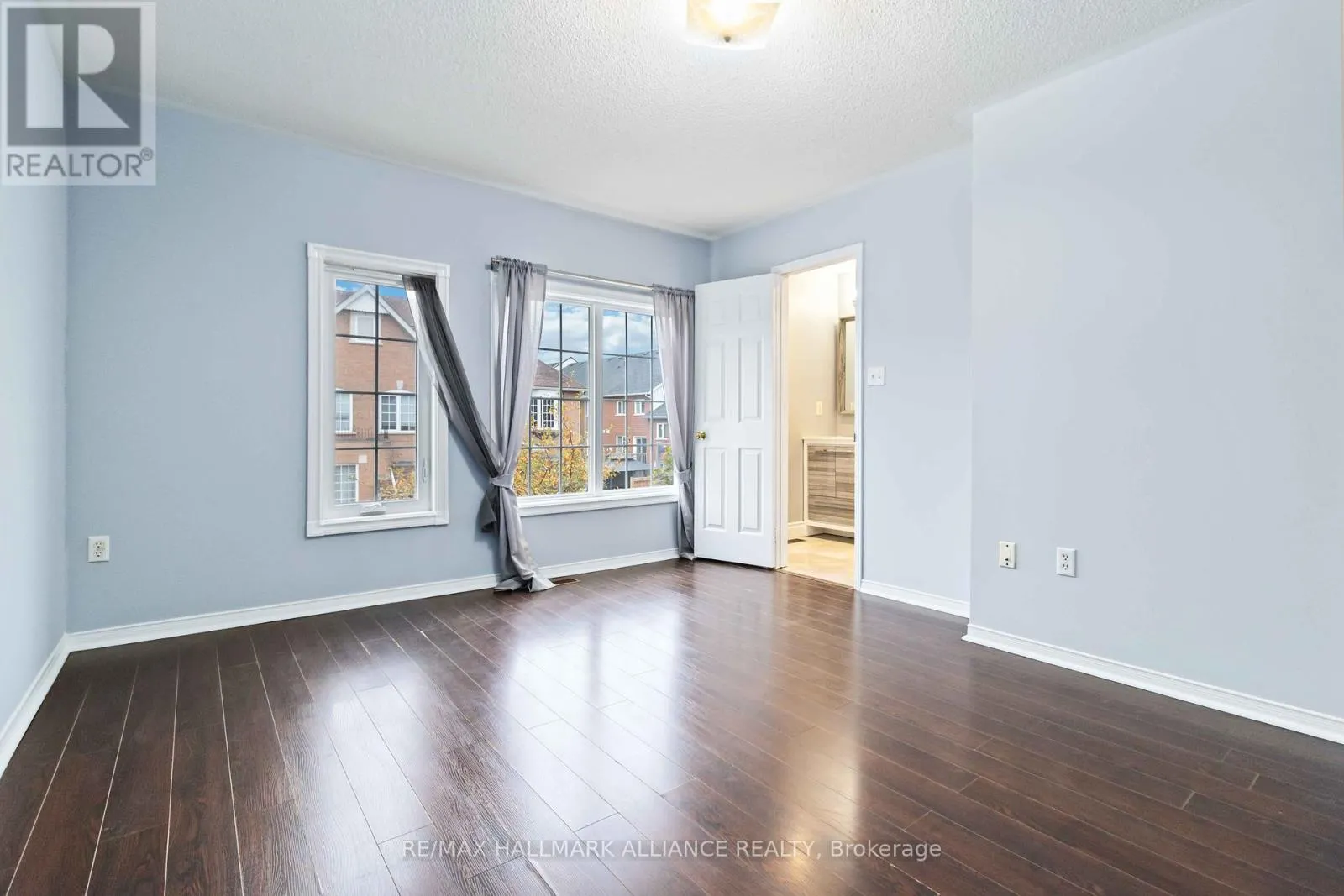 35 - 1591 SOUTH PARADE COURT