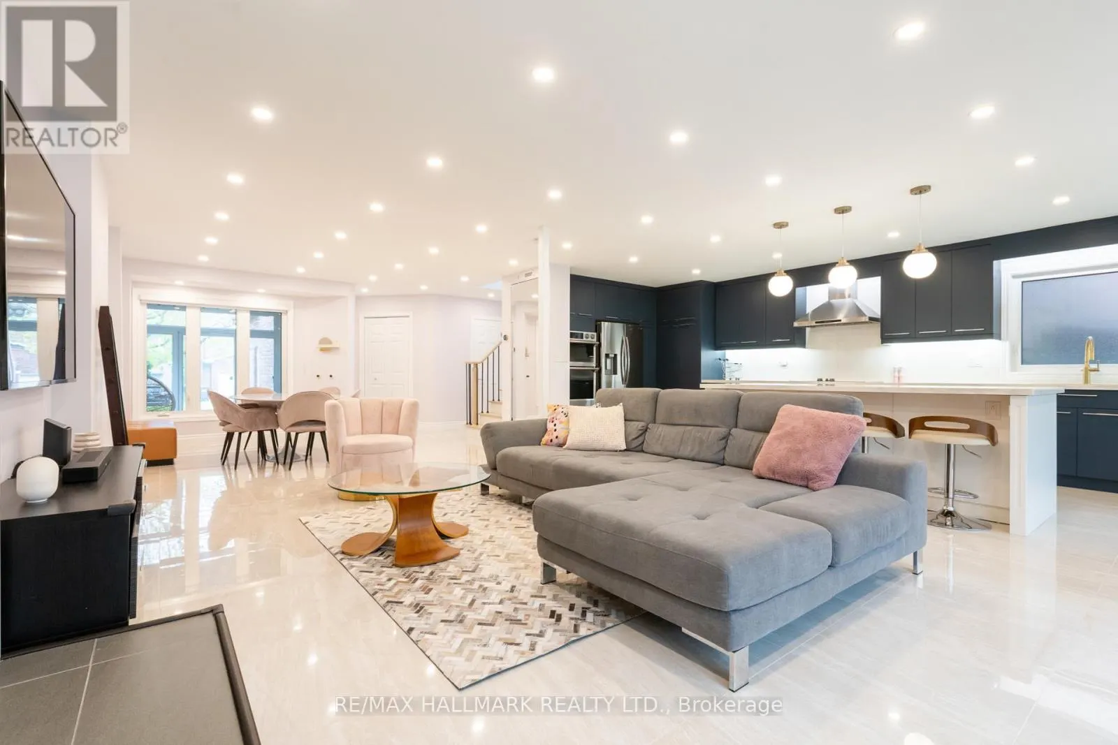 1309 SWEETBIRCH COURT