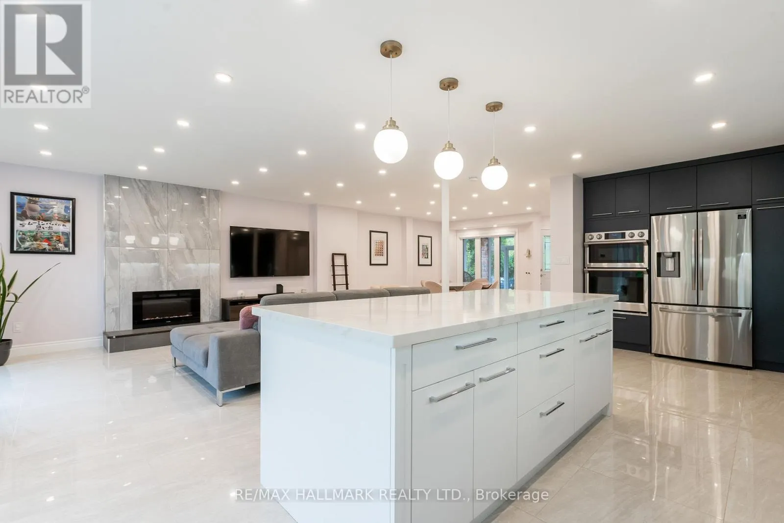 1309 SWEETBIRCH COURT