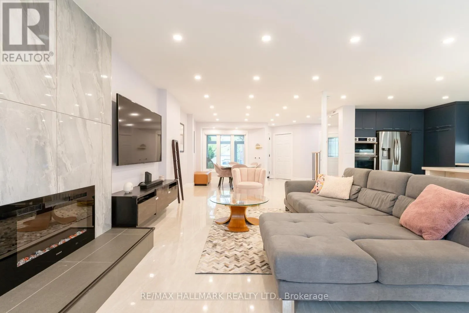 1309 SWEETBIRCH COURT