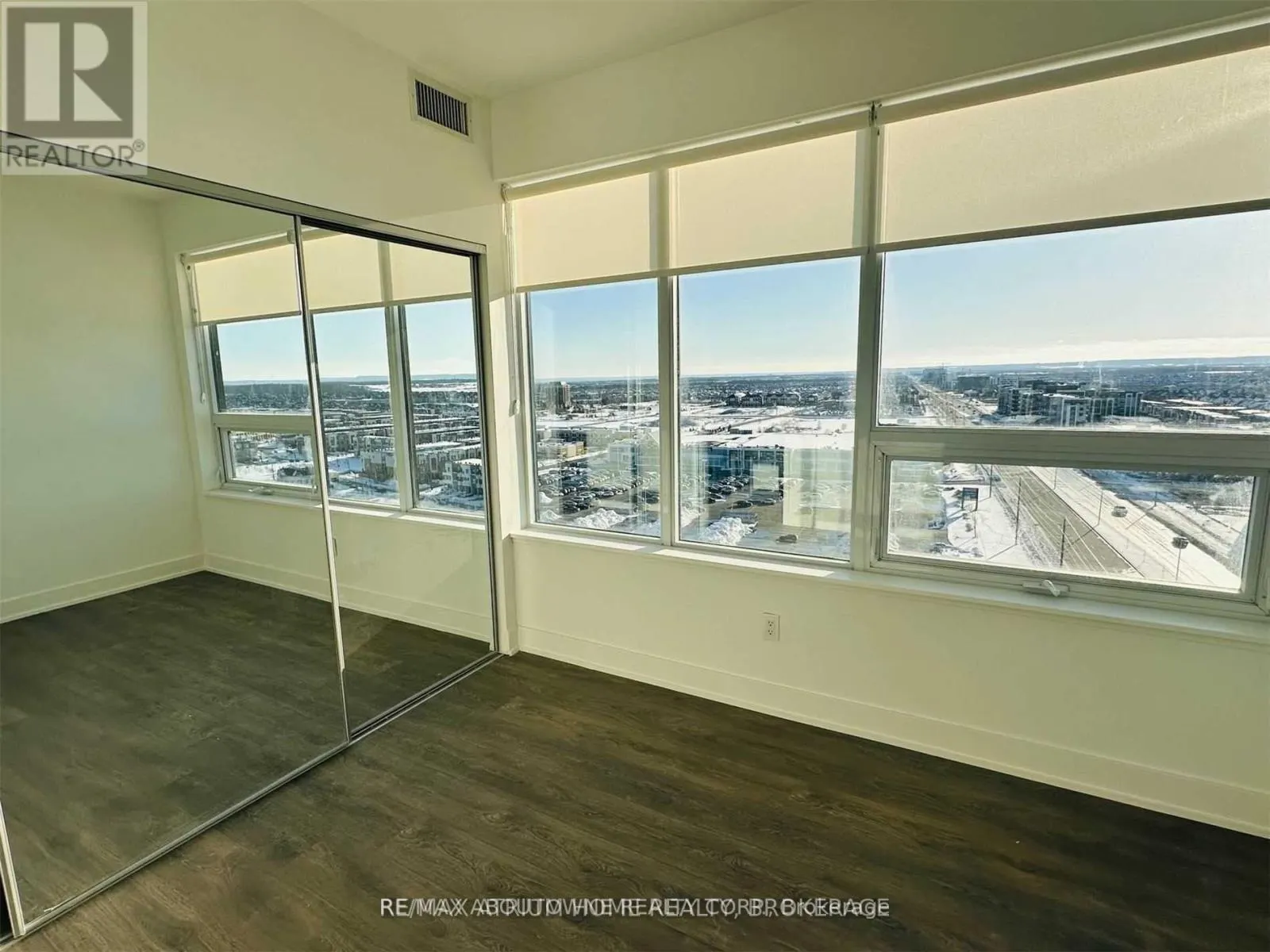 1313 - 2489 TAUNTON ROAD