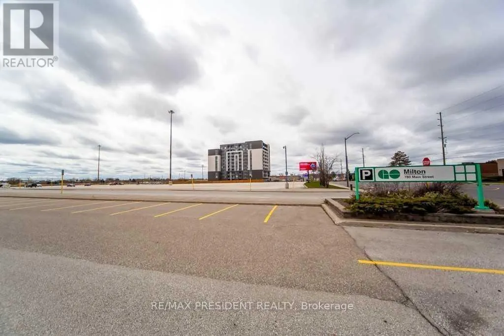 303 - 716 MAIN STREET E