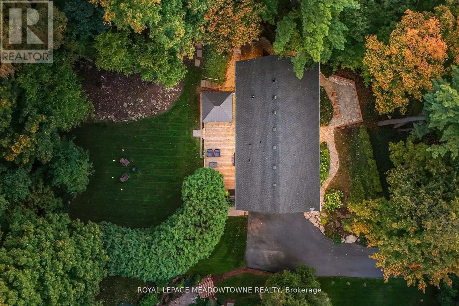 106 CAMPBELL AVENUE E