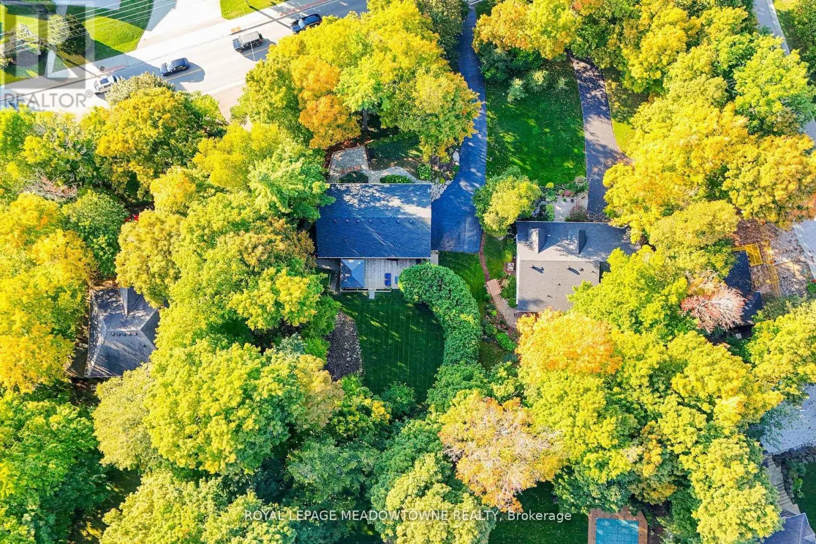 106 CAMPBELL AVENUE E