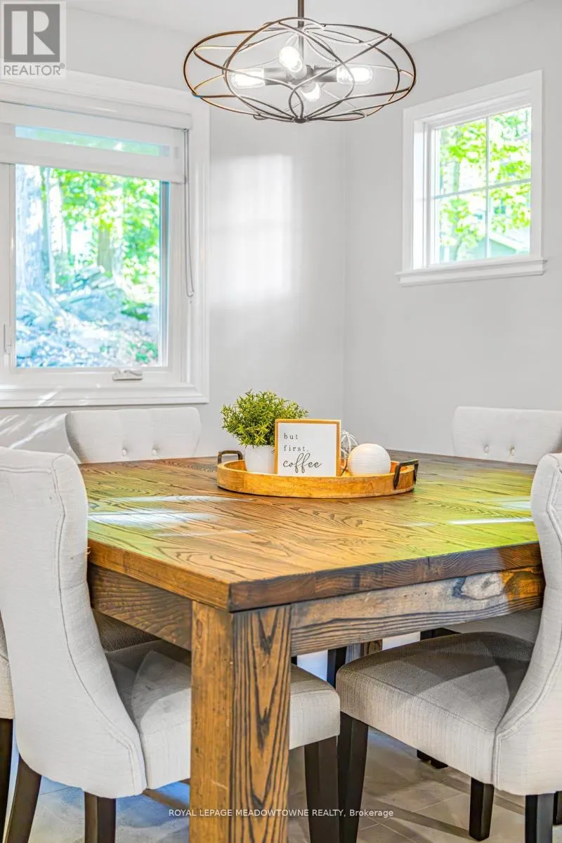 106 CAMPBELL AVENUE E