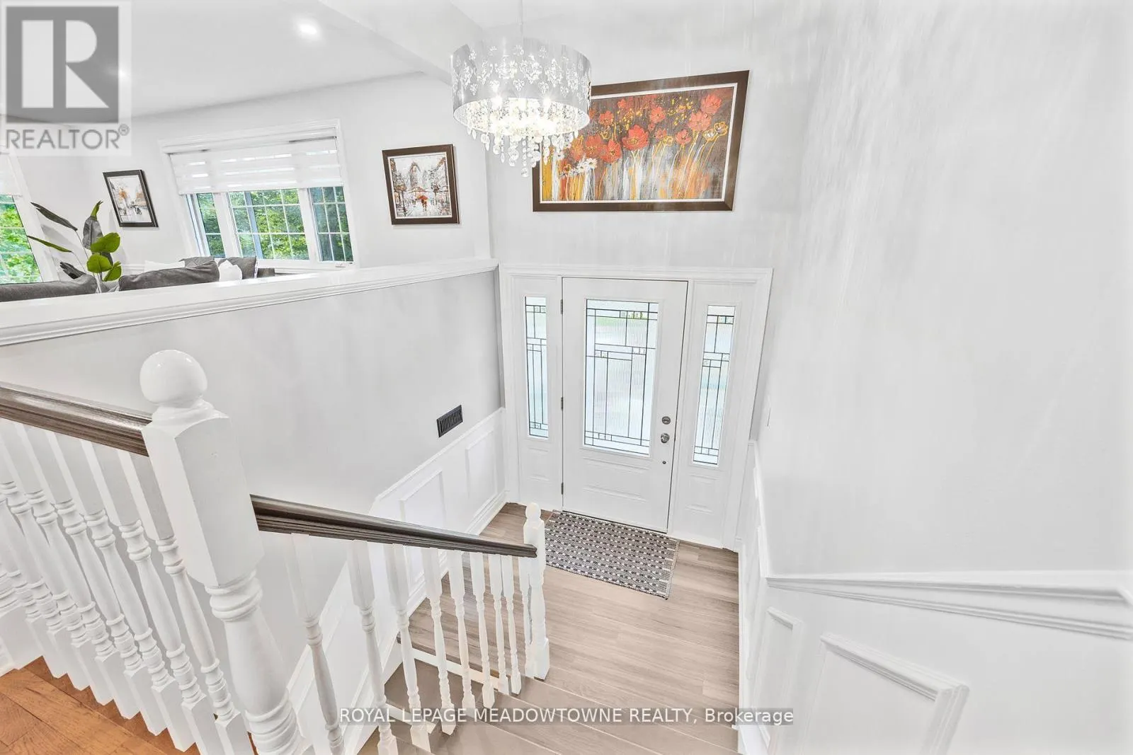 106 CAMPBELL AVENUE E