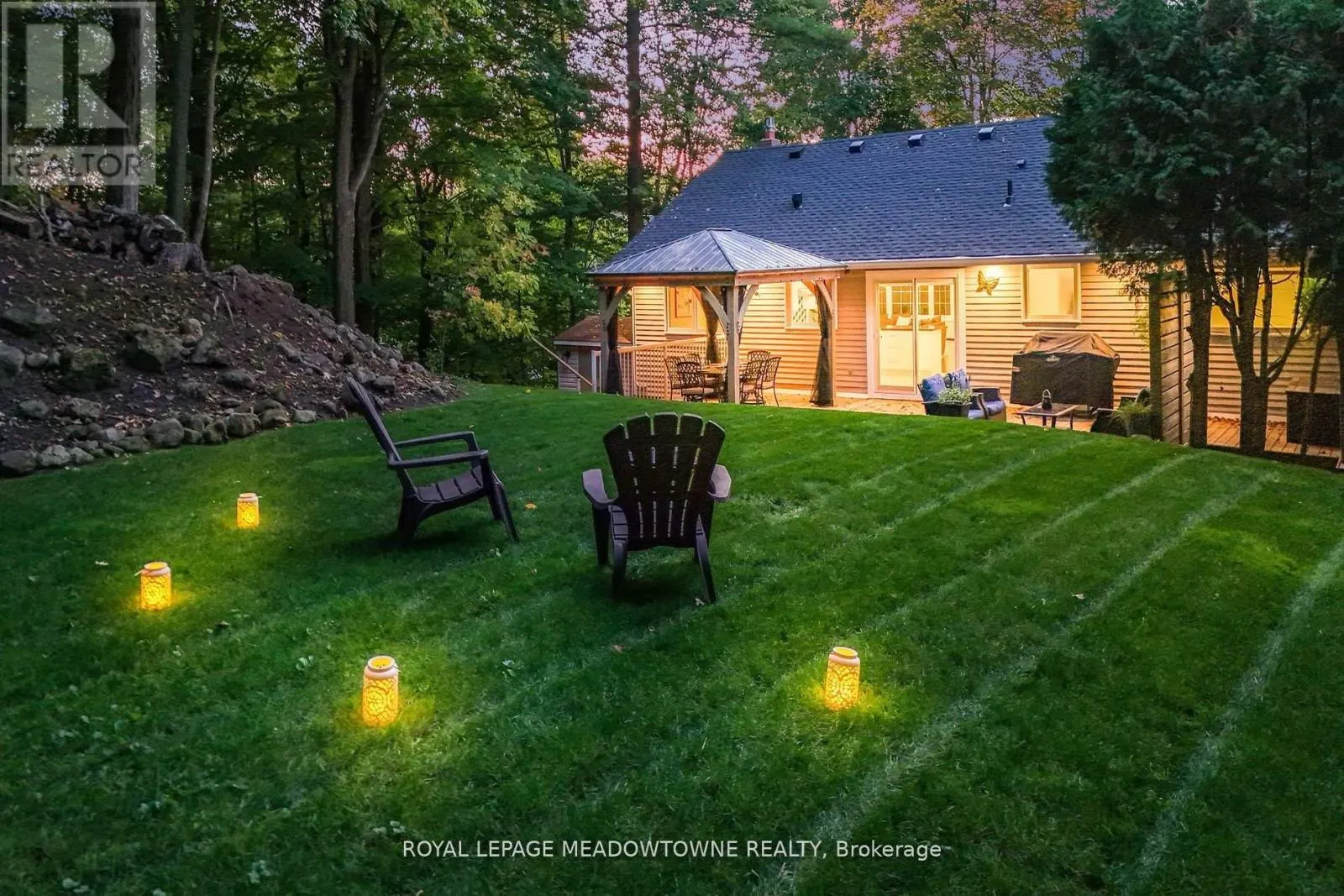 106 CAMPBELL AVENUE E