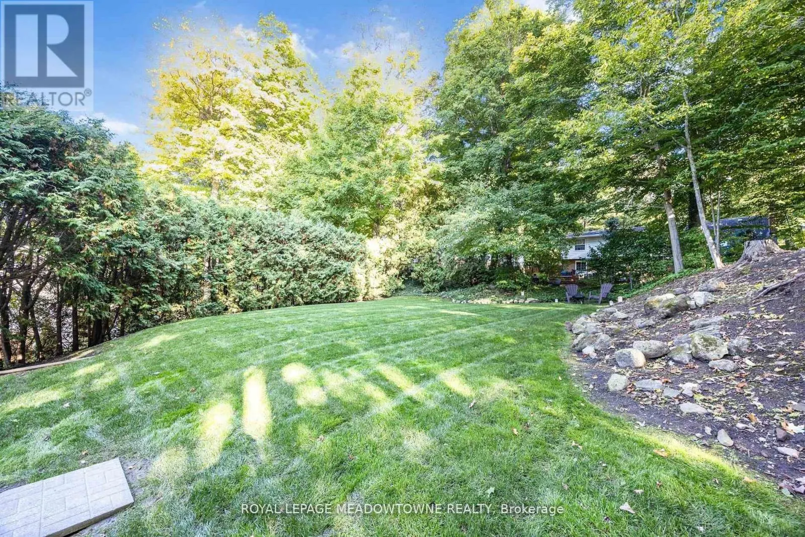 106 CAMPBELL AVENUE E