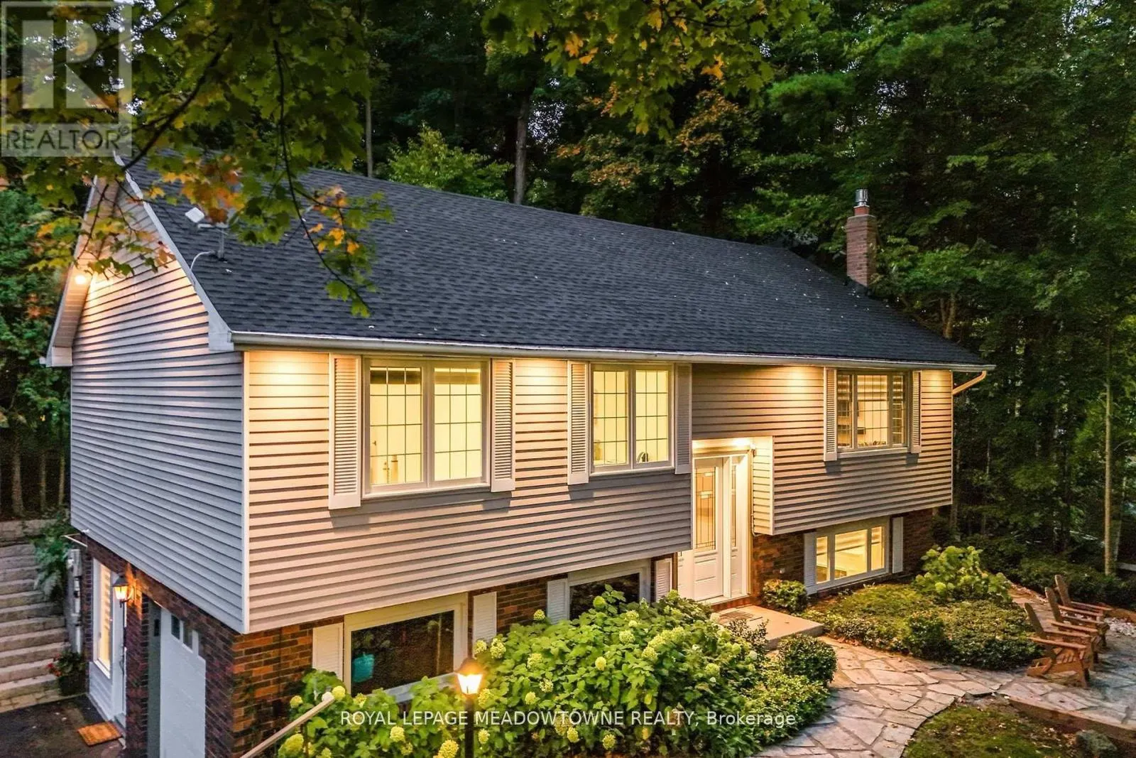 106 CAMPBELL AVENUE E