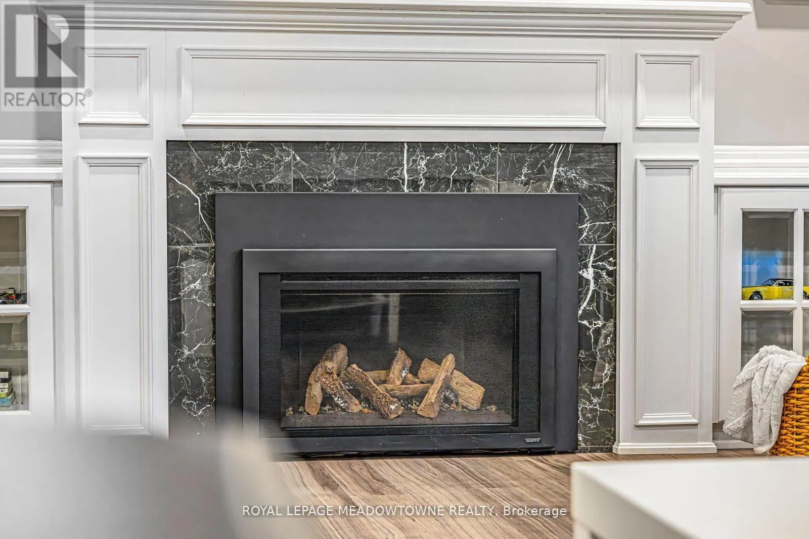 106 CAMPBELL AVENUE E