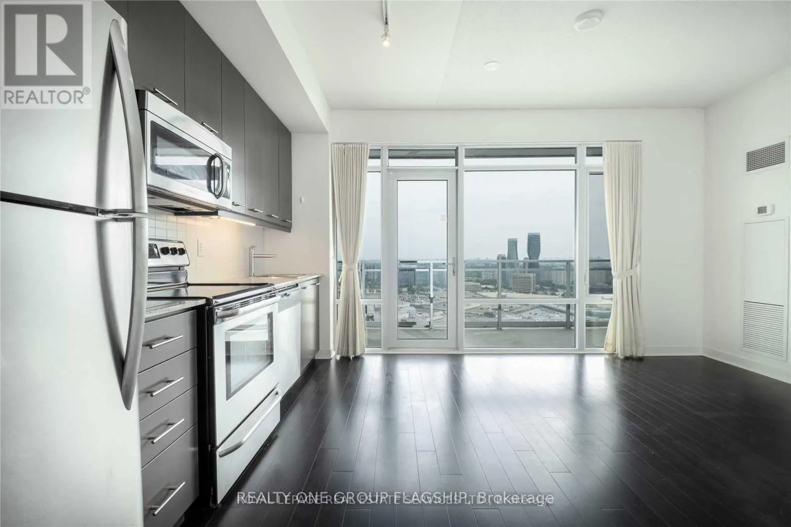 2801 - 360 SQUARE ONE DRIVE