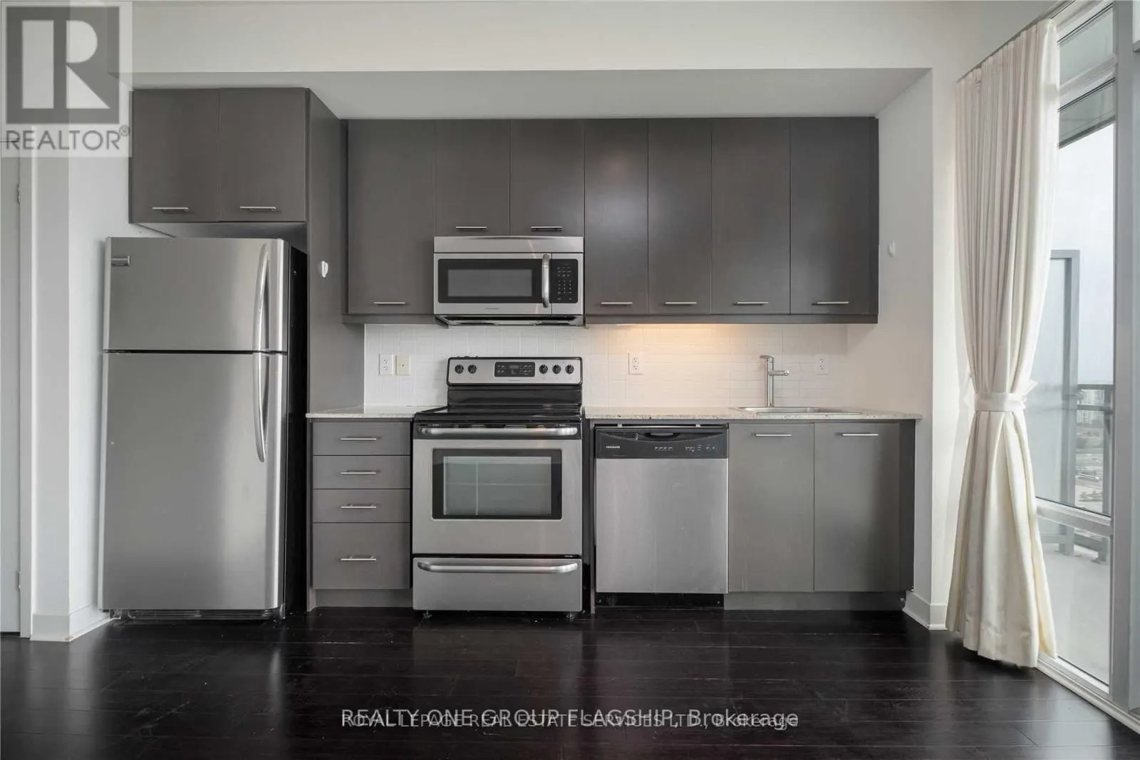 2801 - 360 SQUARE ONE DRIVE