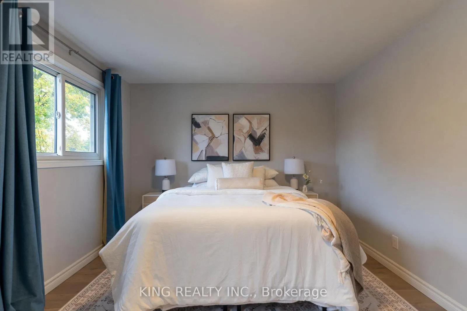 4 - 141 RIPLEY COURT