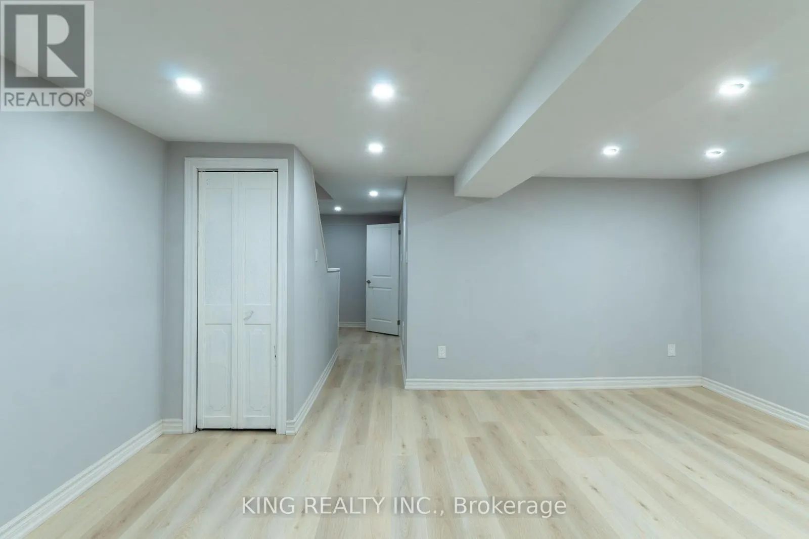 4 - 141 RIPLEY COURT