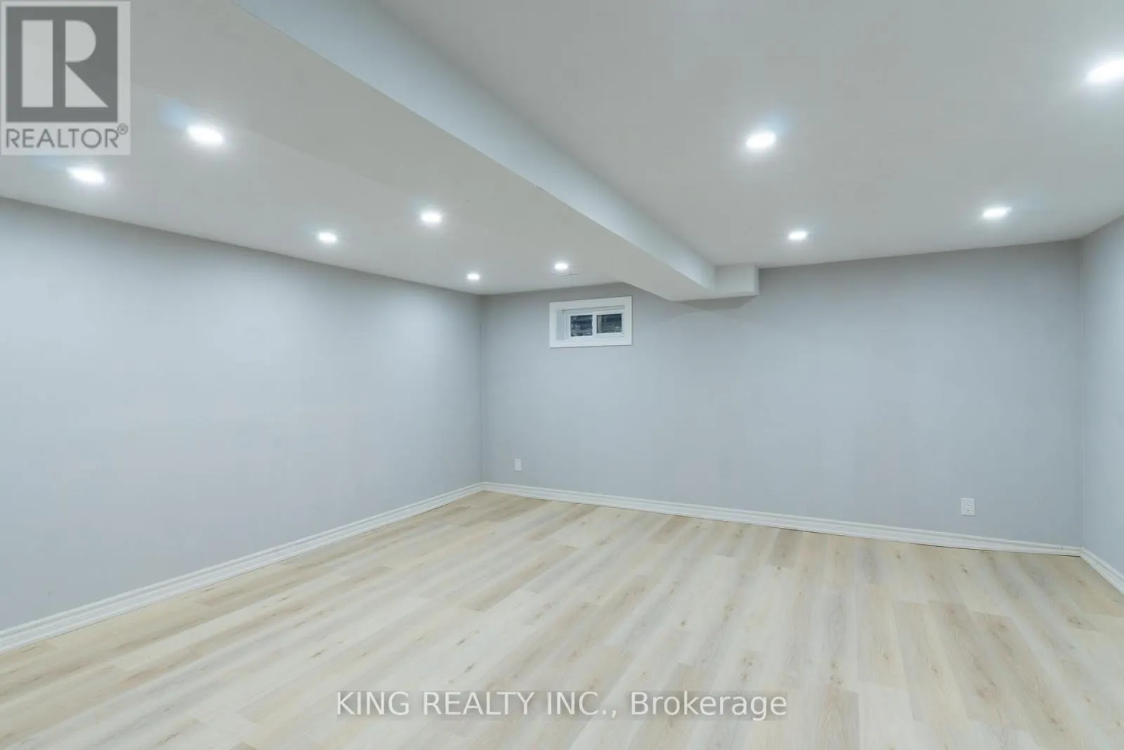 4 - 141 RIPLEY COURT