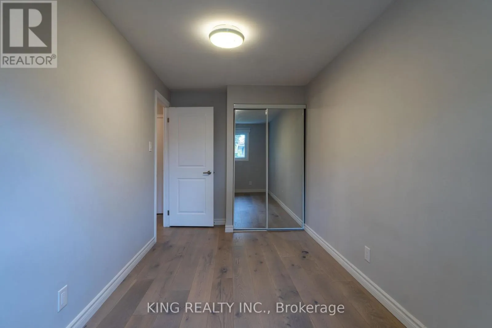 4 - 141 RIPLEY COURT