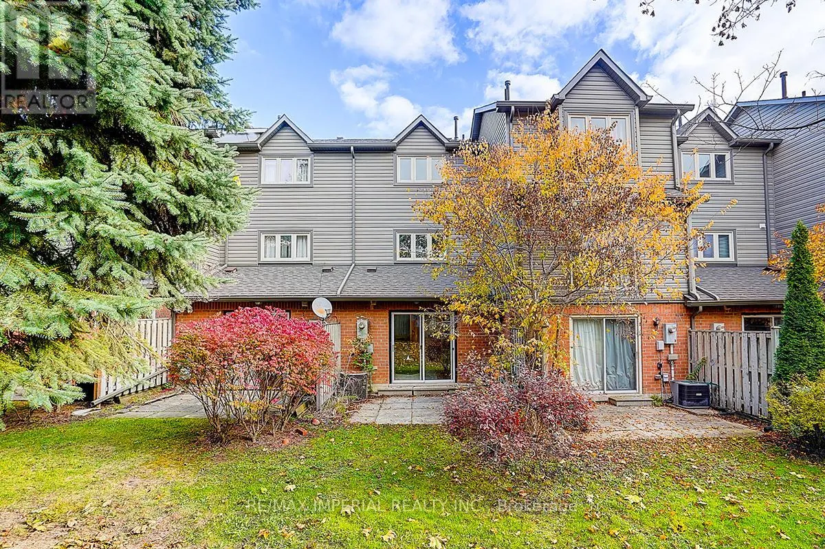 48 - 460 BRISTOL ROAD W