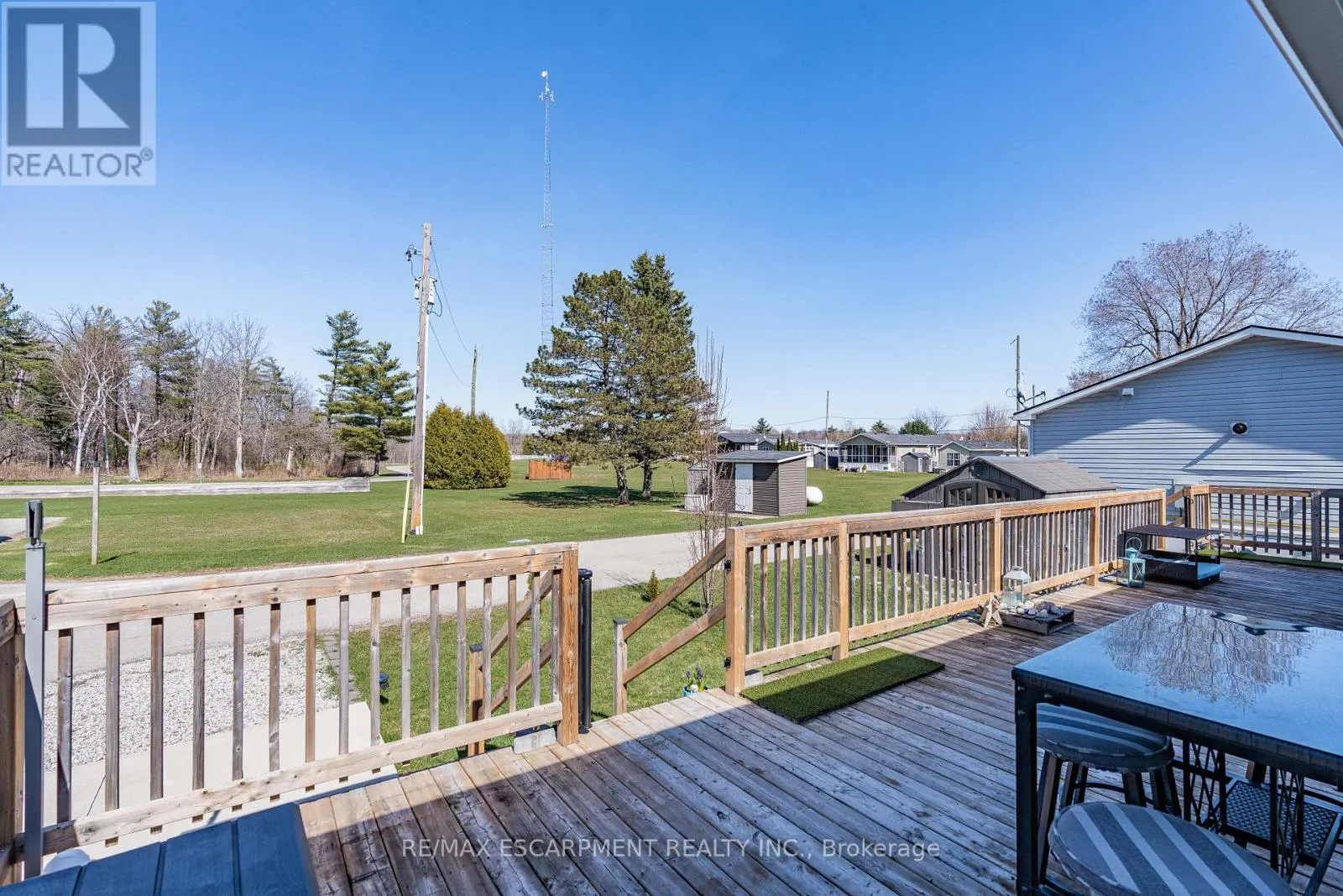 10 OAK - 4449 MILBUROUGH LINE