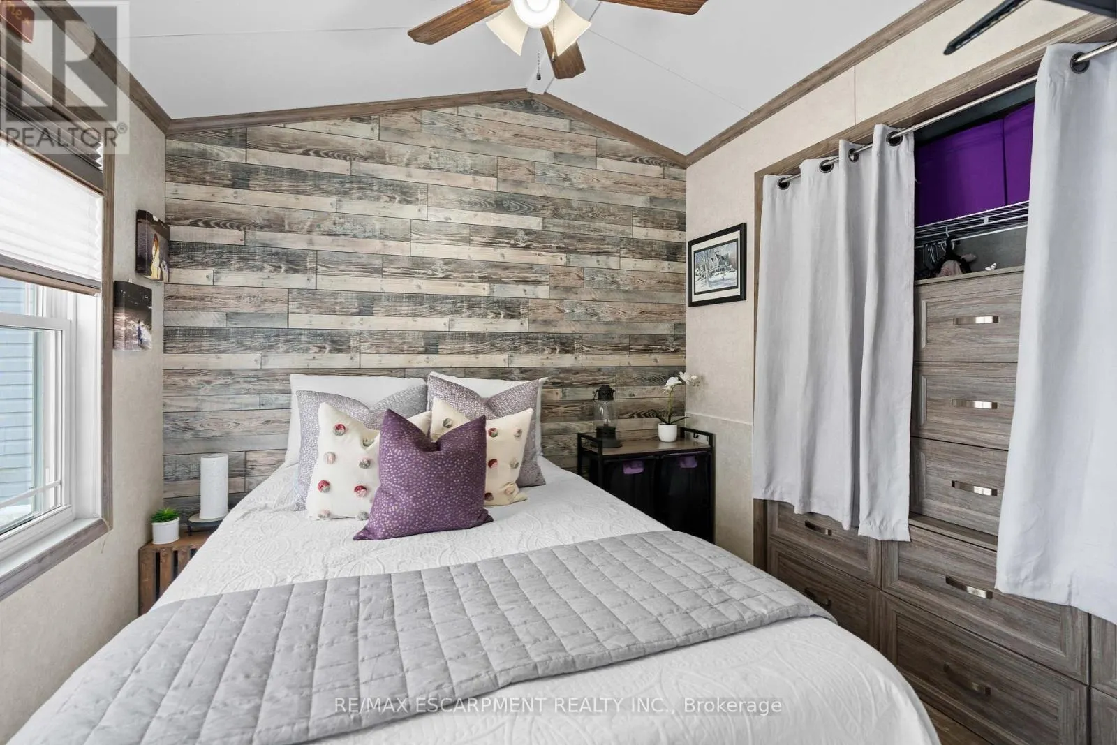 10 OAK - 4449 MILBUROUGH LINE