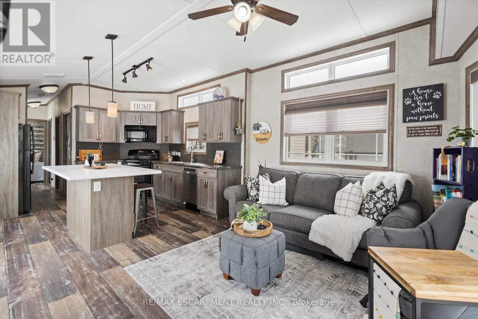 10 OAK - 4449 MILBUROUGH LINE