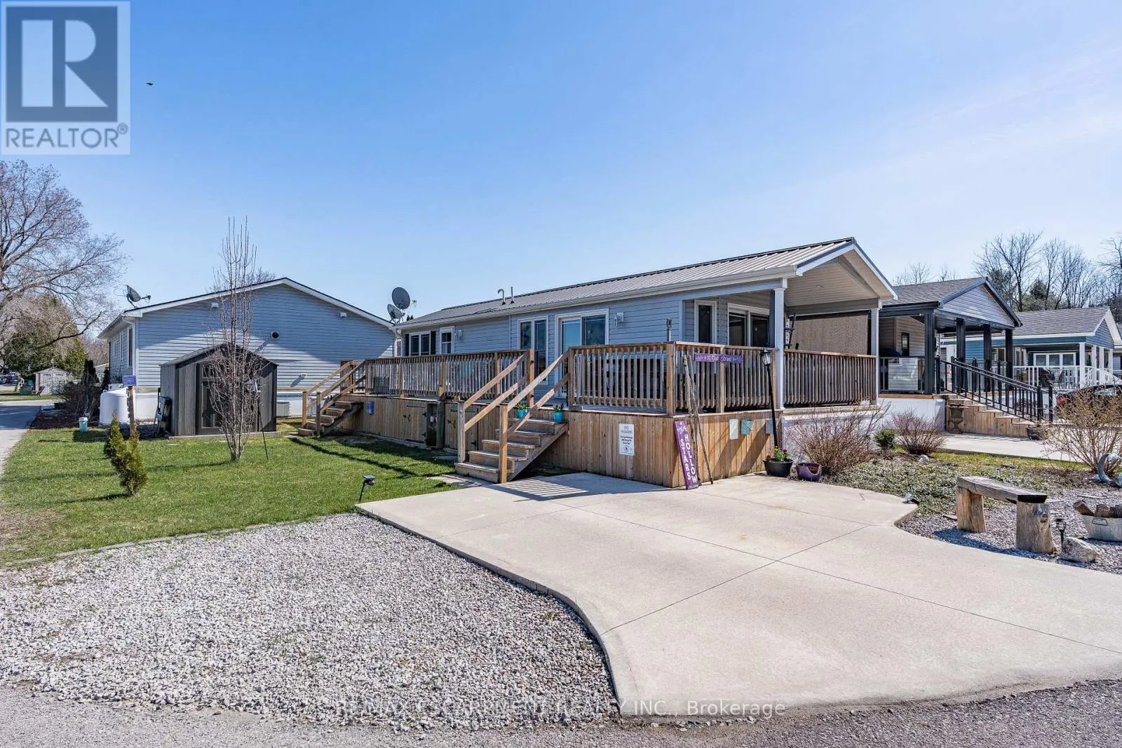 10 OAK - 4449 MILBUROUGH LINE