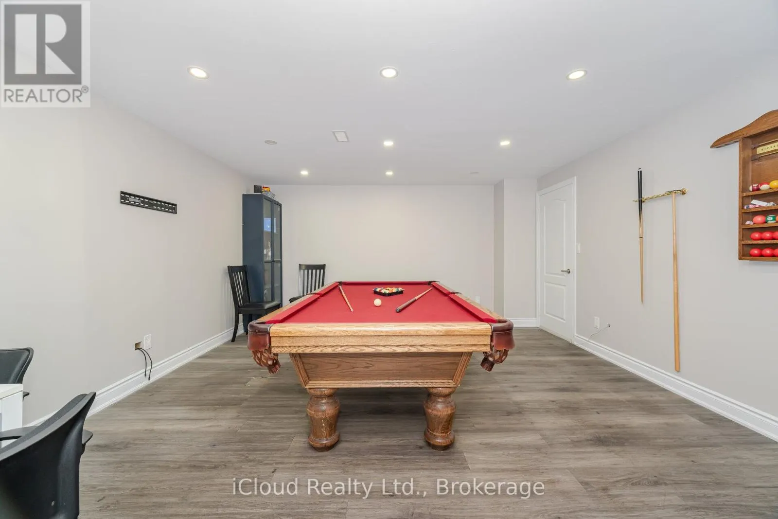 25 - 6033 SHAWSON DRIVE