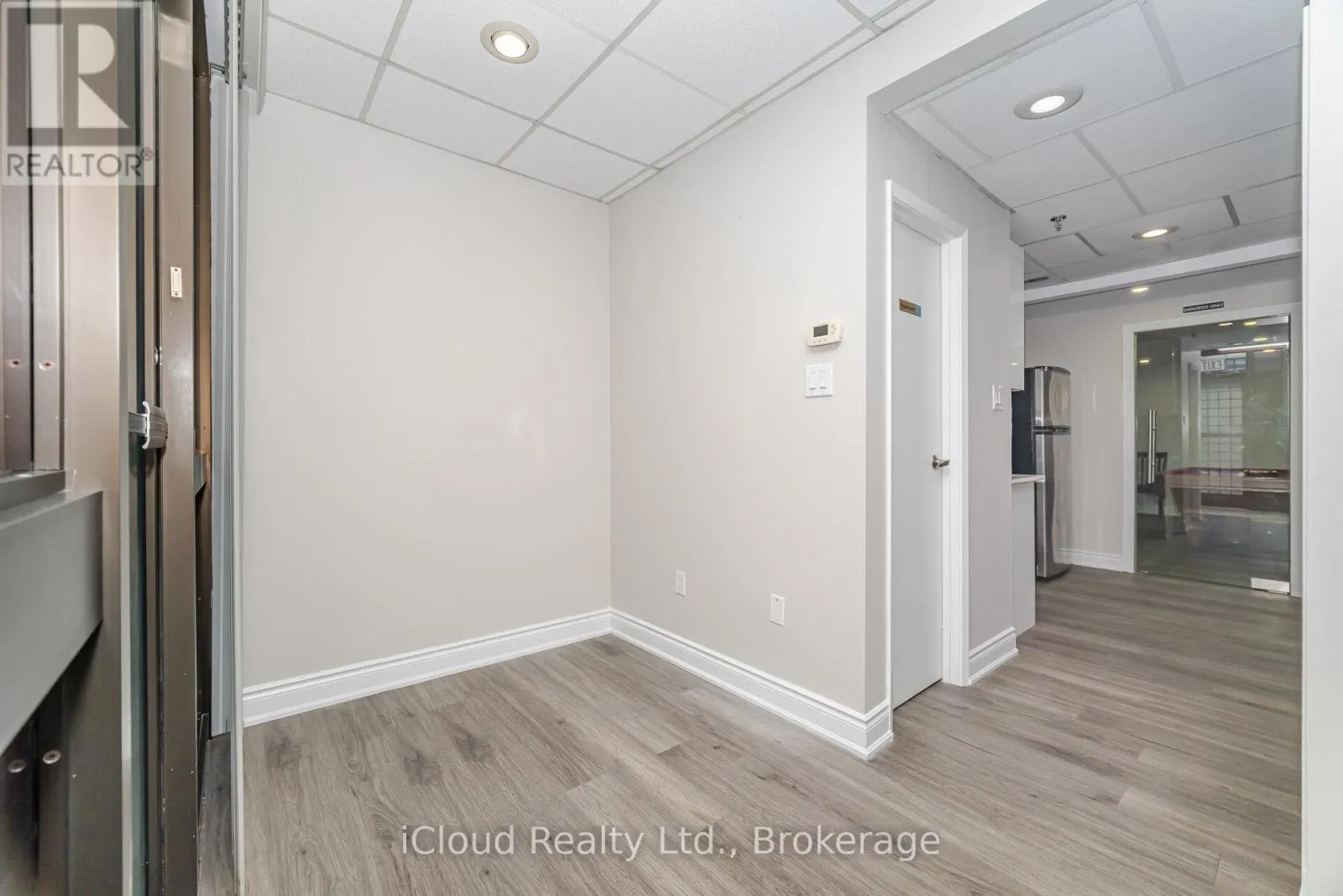 25 - 6033 SHAWSON DRIVE