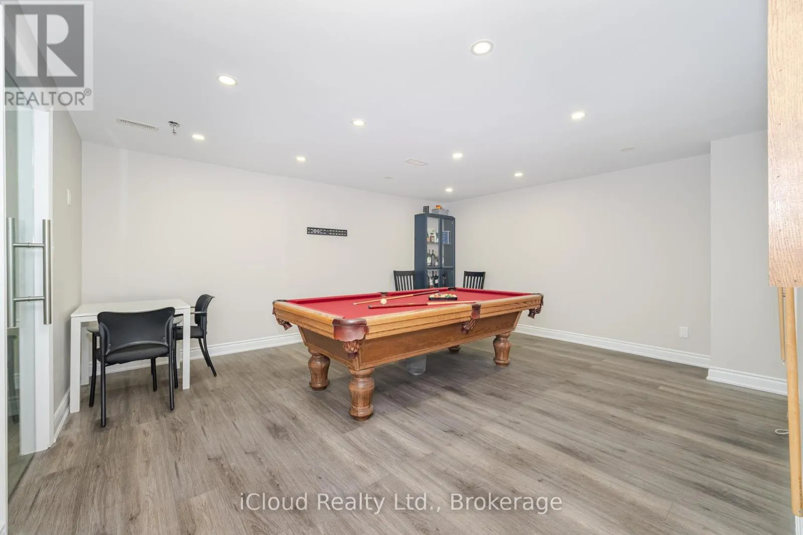 25 - 6033 SHAWSON DRIVE