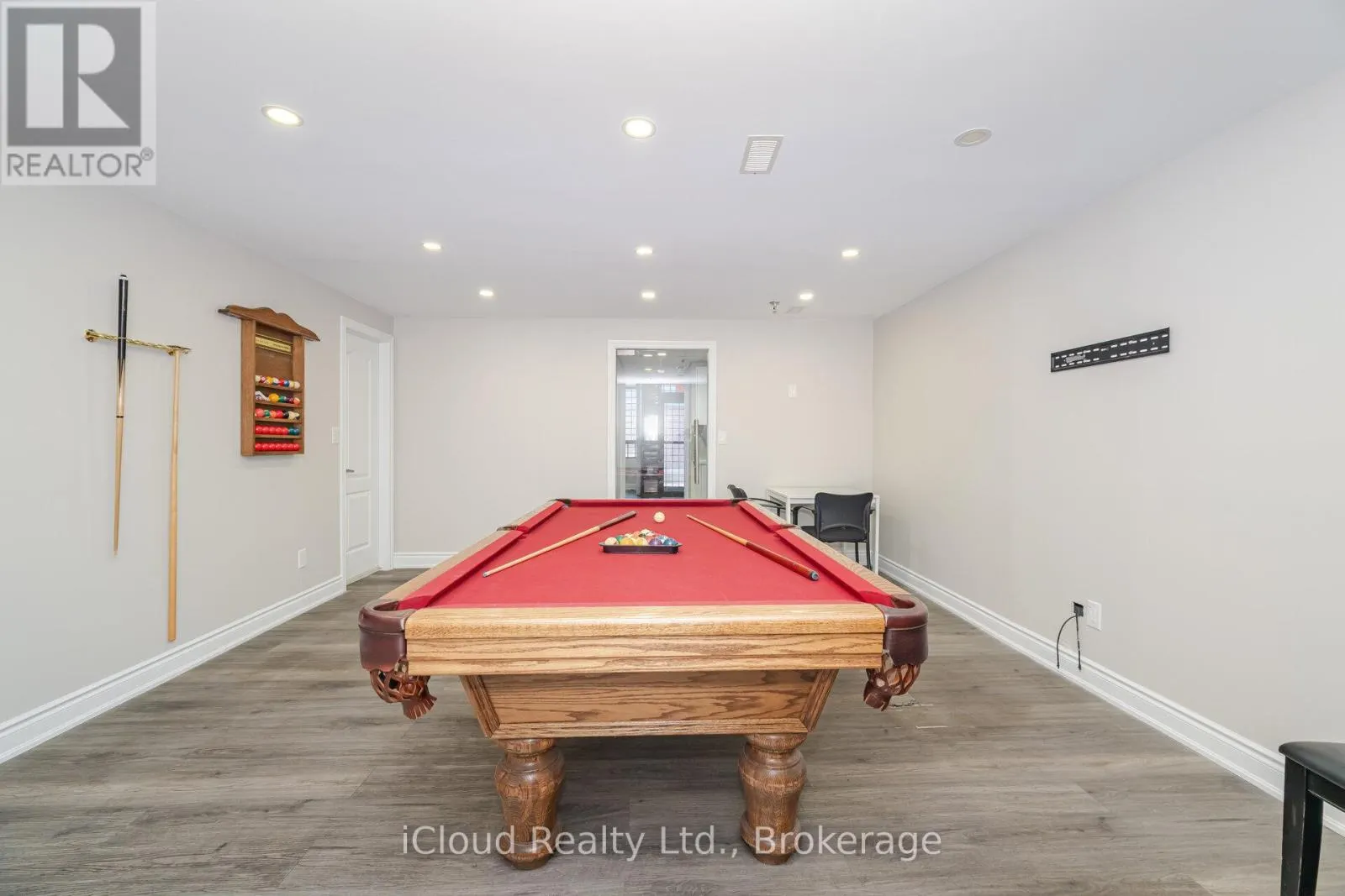 25 - 6033 SHAWSON DRIVE