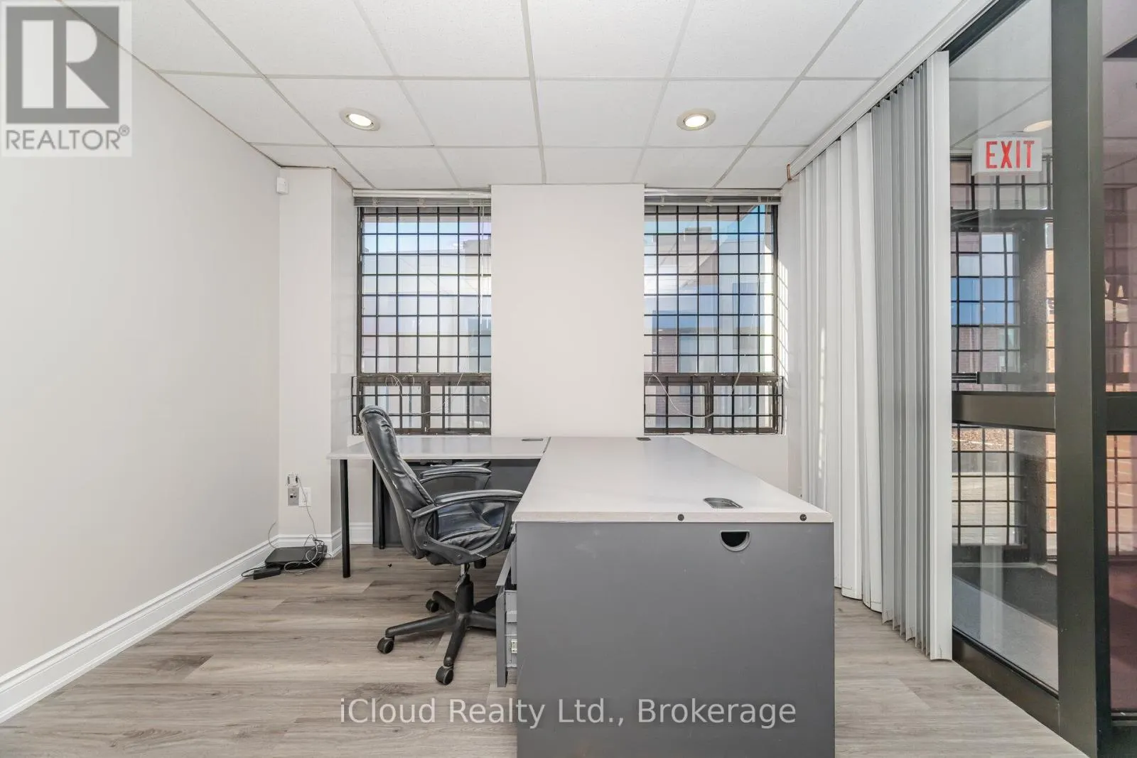 25 - 6033 SHAWSON DRIVE