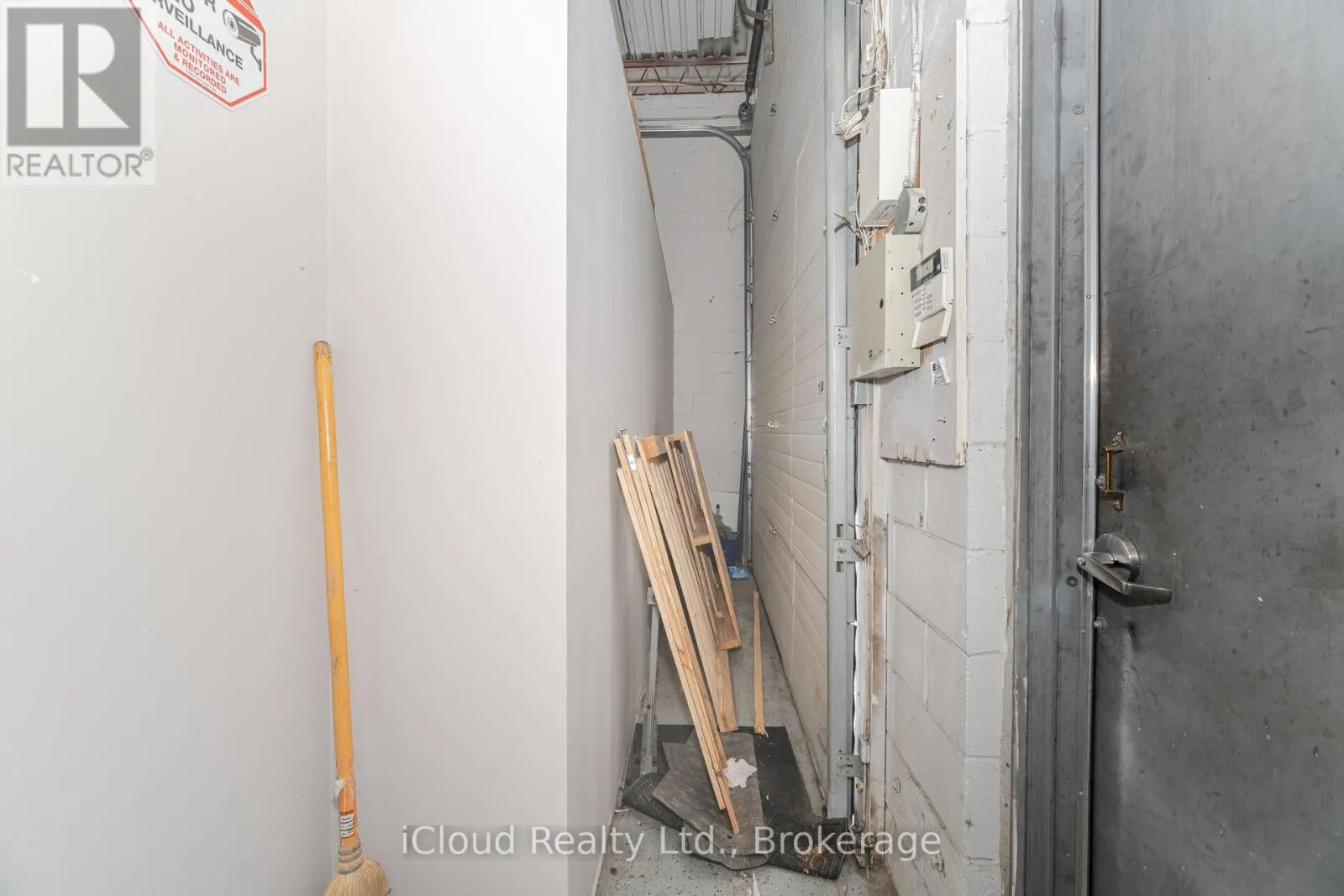 25 - 6033 SHAWSON DRIVE