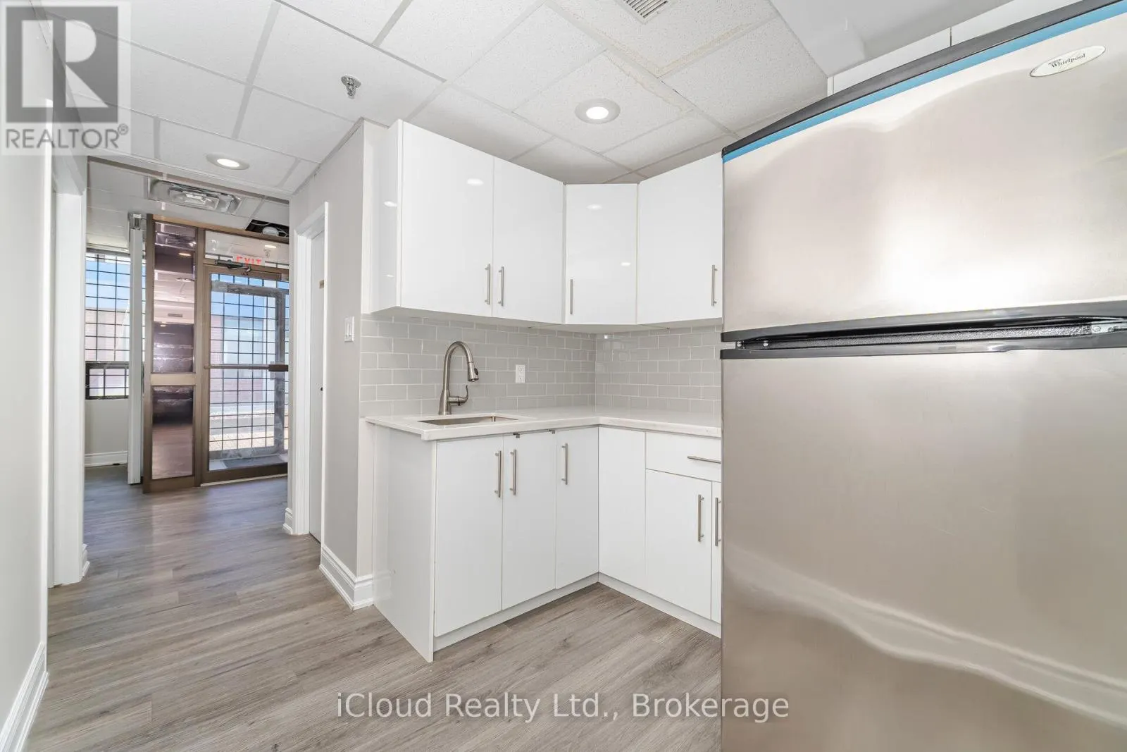 25 - 6033 SHAWSON DRIVE