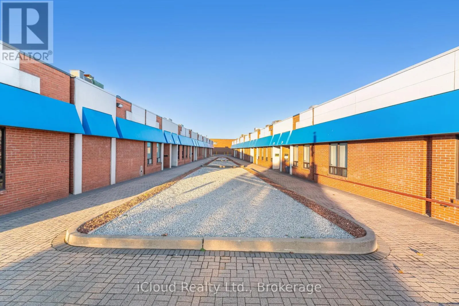 25 - 6033 SHAWSON DRIVE