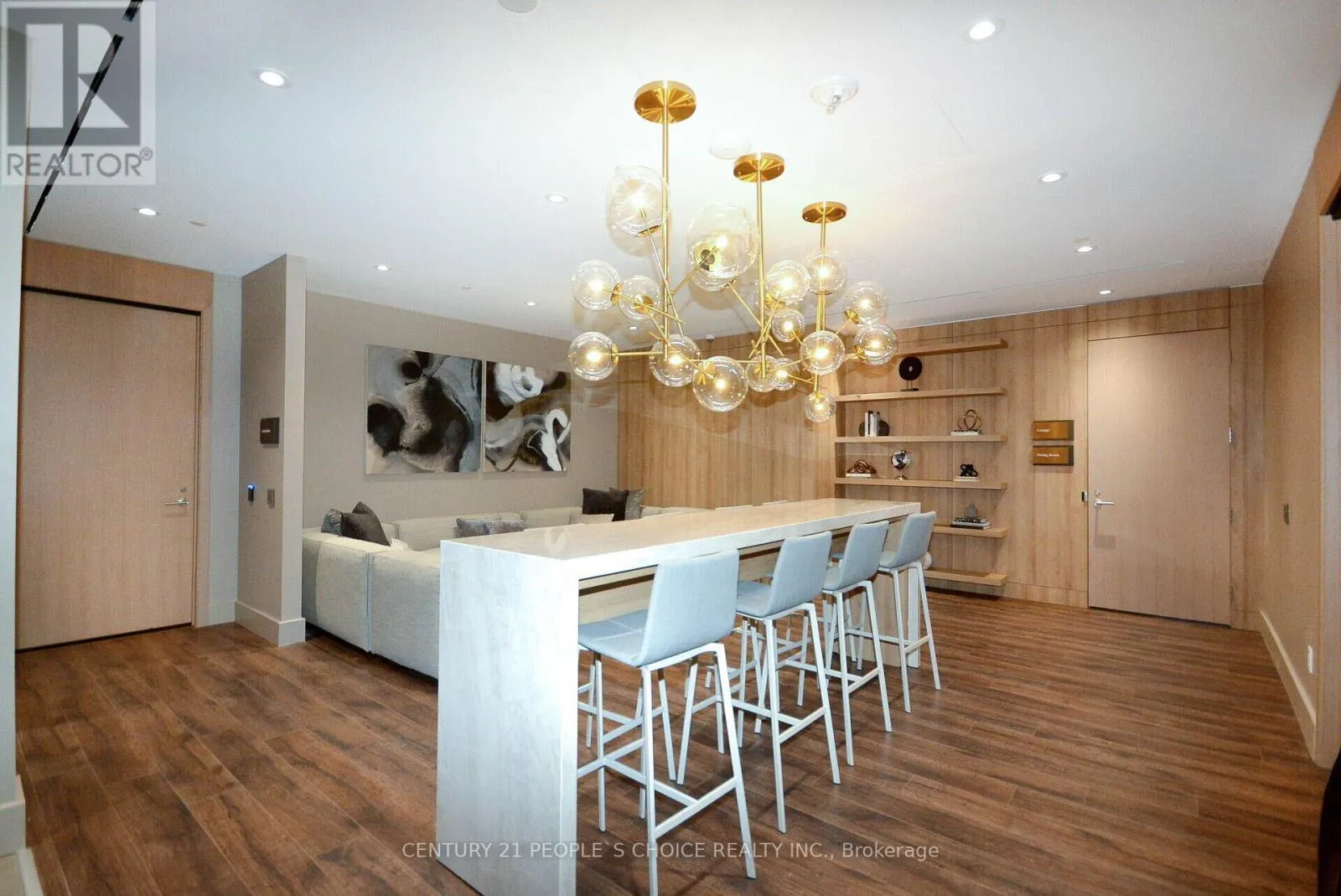 915 - 21 PARK STREET E