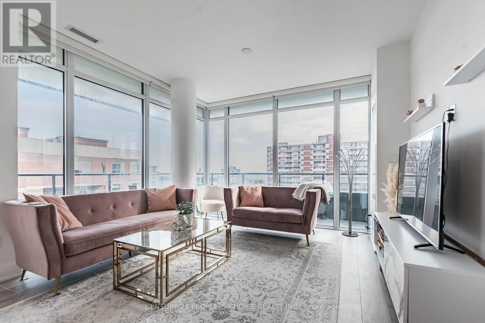 915 - 21 PARK STREET E